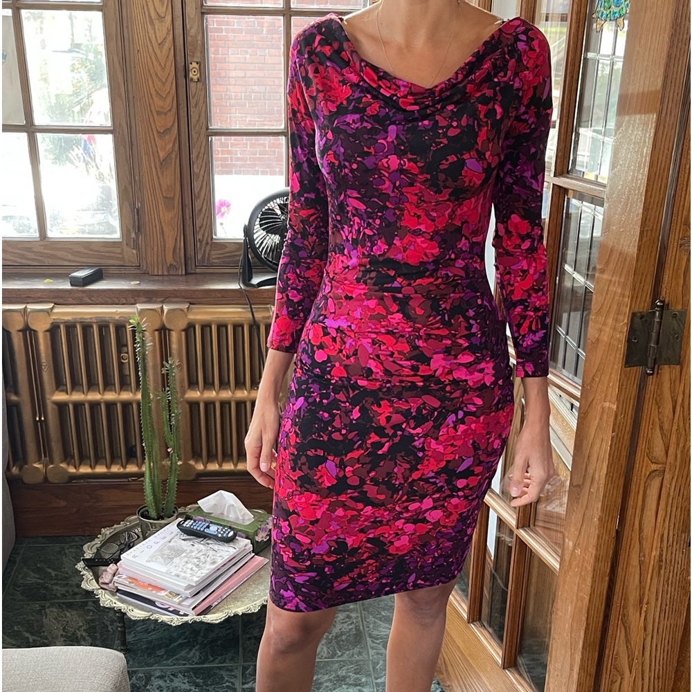 Gorgeous Tahari dress